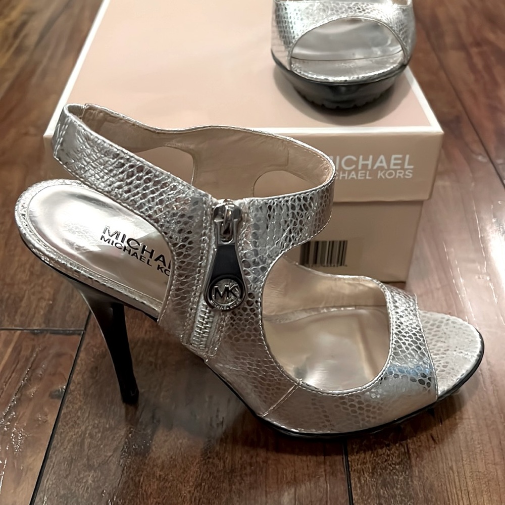Michael Kors Silver High Heel’s. Women’s Size 8M. 4 1/2 Inch Heel.